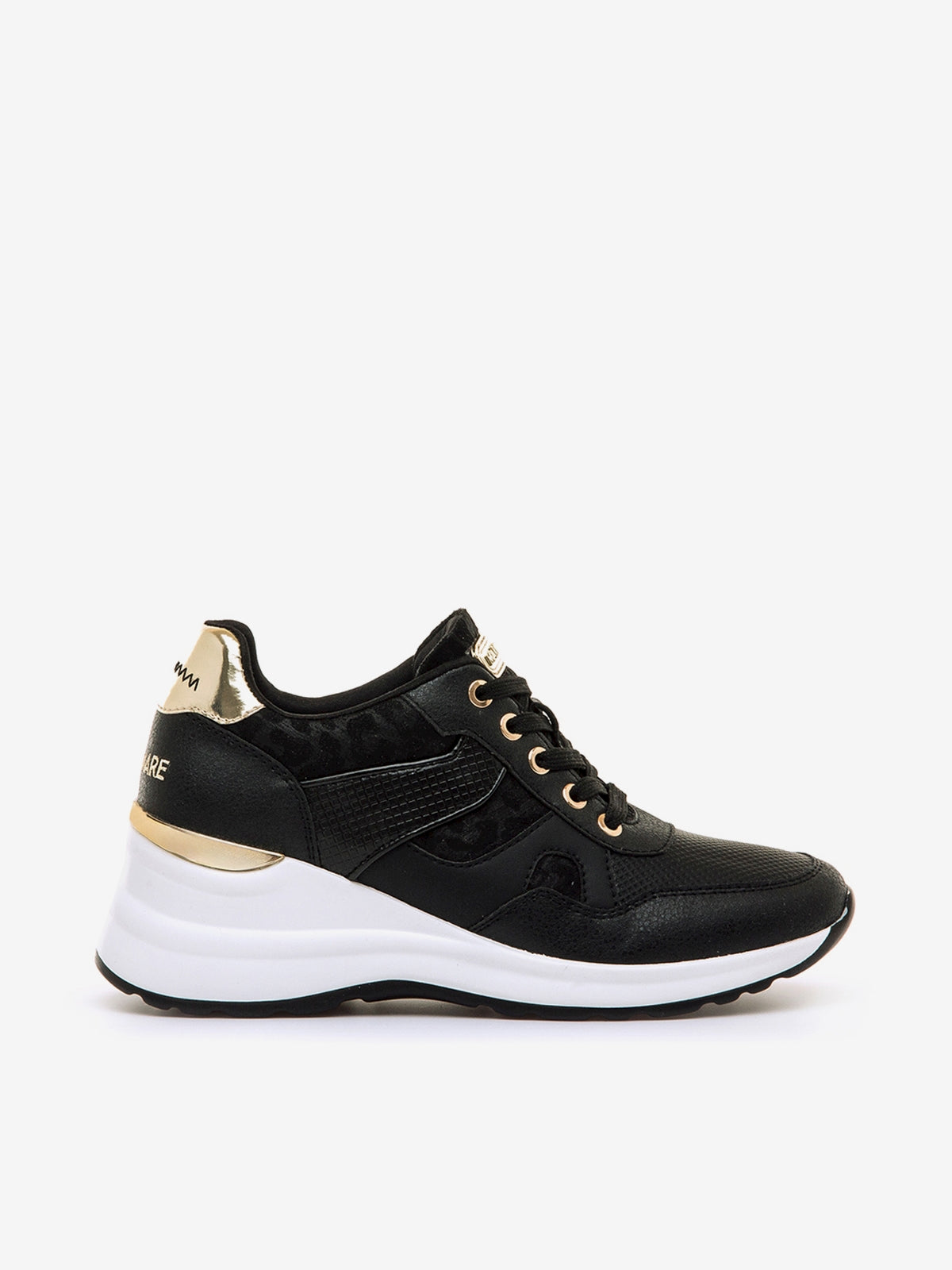 CINZIA NEGRO - Sneakers in nero dallo stile versatile
