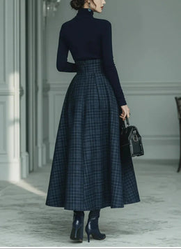 SOFIA - Completo blu con top elasticizzato e gonna a quadri