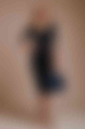 FABIA - Abito nero sagomato a tubino con maniche 3/4