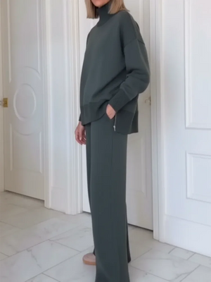 SHEILA - Completo 2 pezzi collo alto con zip e pantaloni dritti