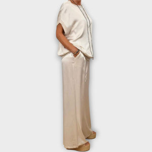 ANGELICA - Completo satinato elegante in bianco, nero, grigio e beige