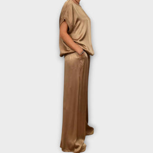 ANGELICA - Completo satinato elegante in bianco, nero, grigio e beige
